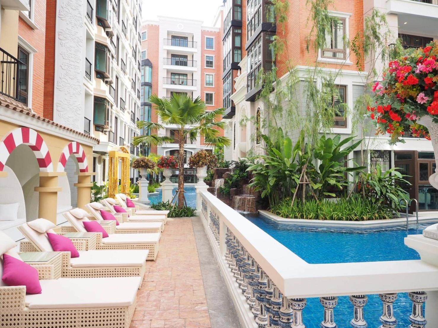 Espana Resort Jomtien Beach Pattaya Bagian luar foto