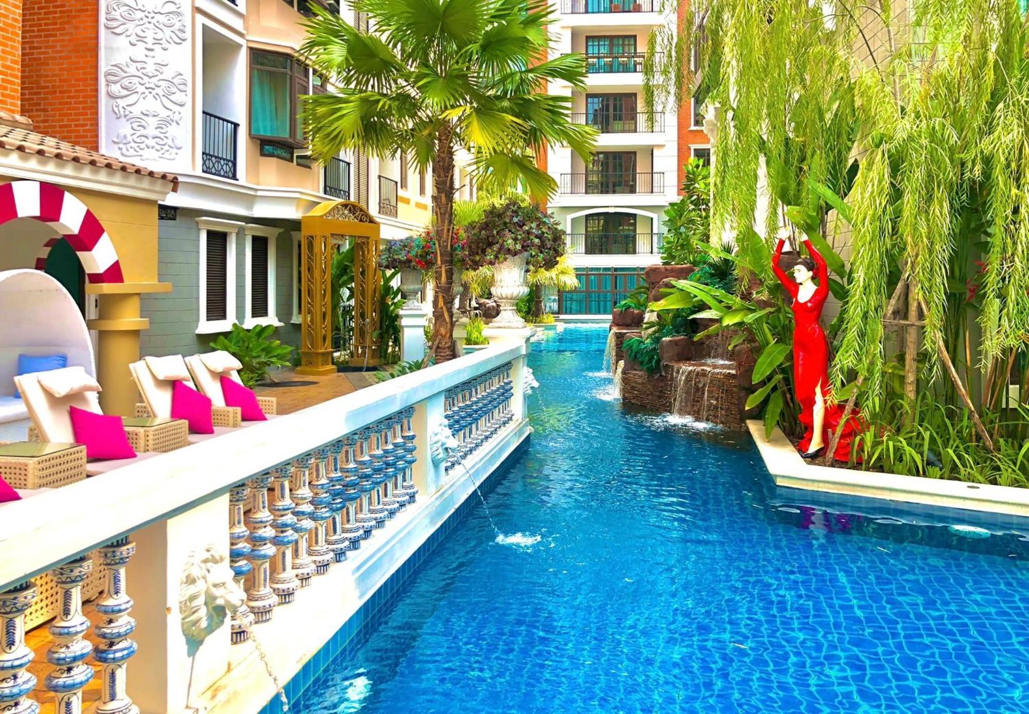 Espana Resort Jomtien Beach Pattaya Bagian luar foto