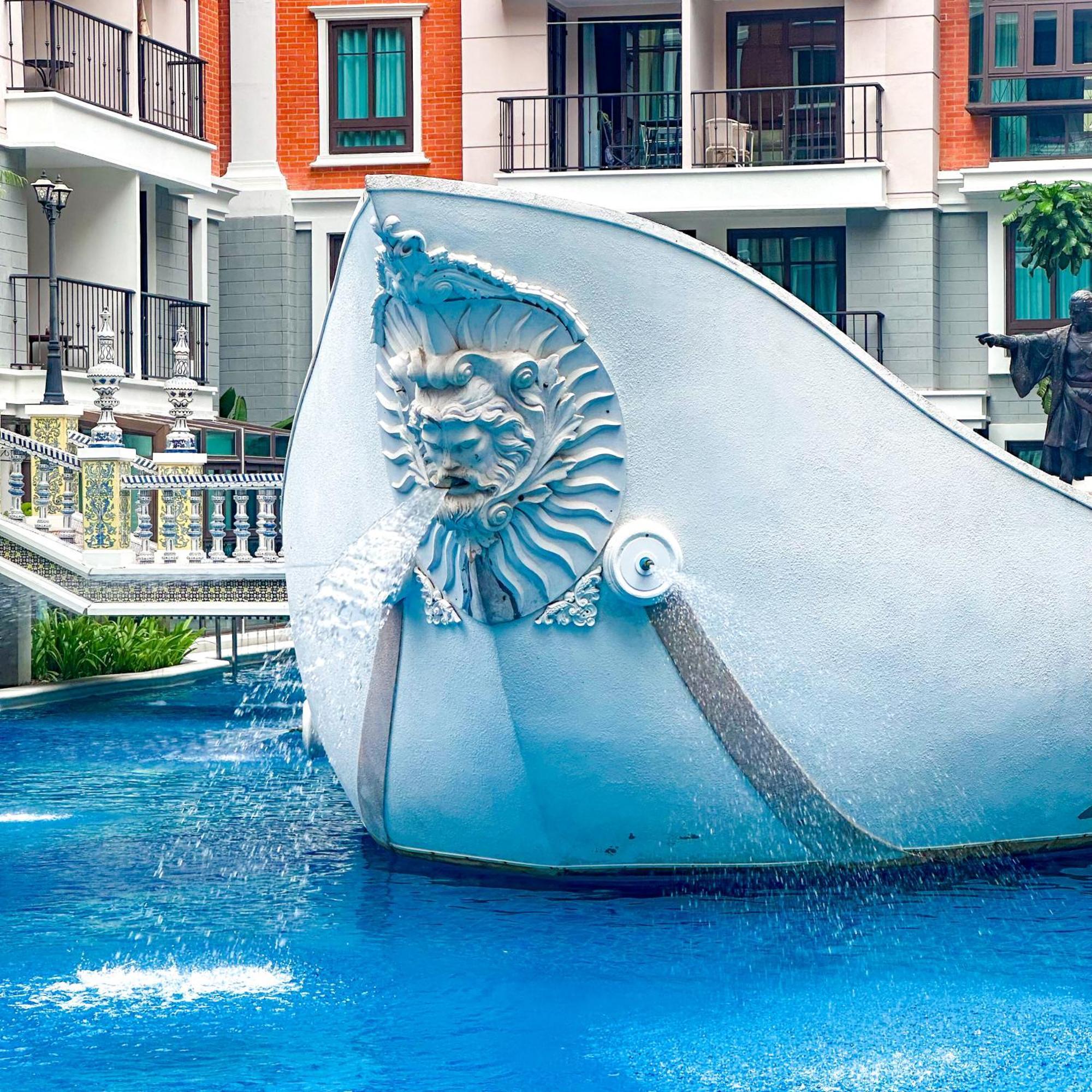 Espana Resort Jomtien Beach Pattaya Bagian luar foto