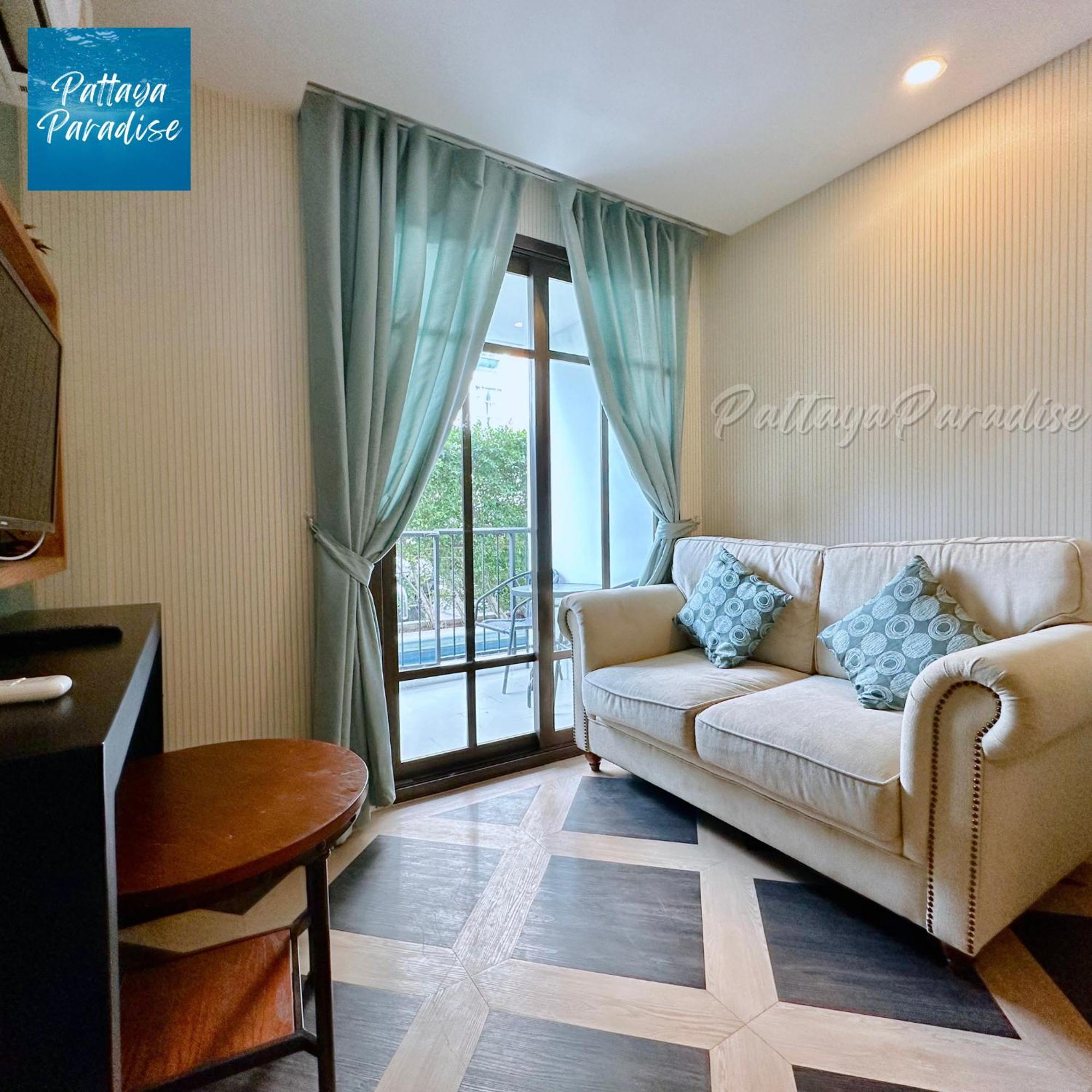 Espana Resort Jomtien Beach Pattaya Bagian luar foto