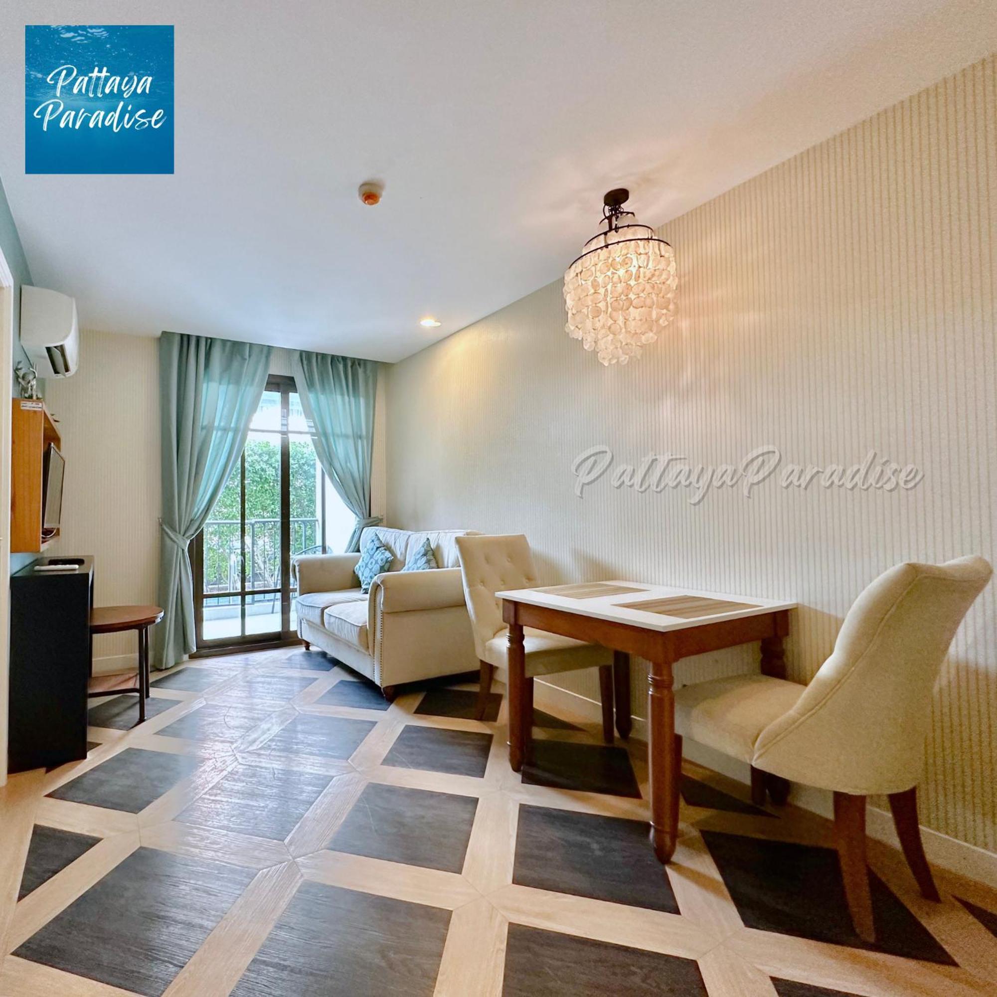 Espana Resort Jomtien Beach Pattaya Bagian luar foto