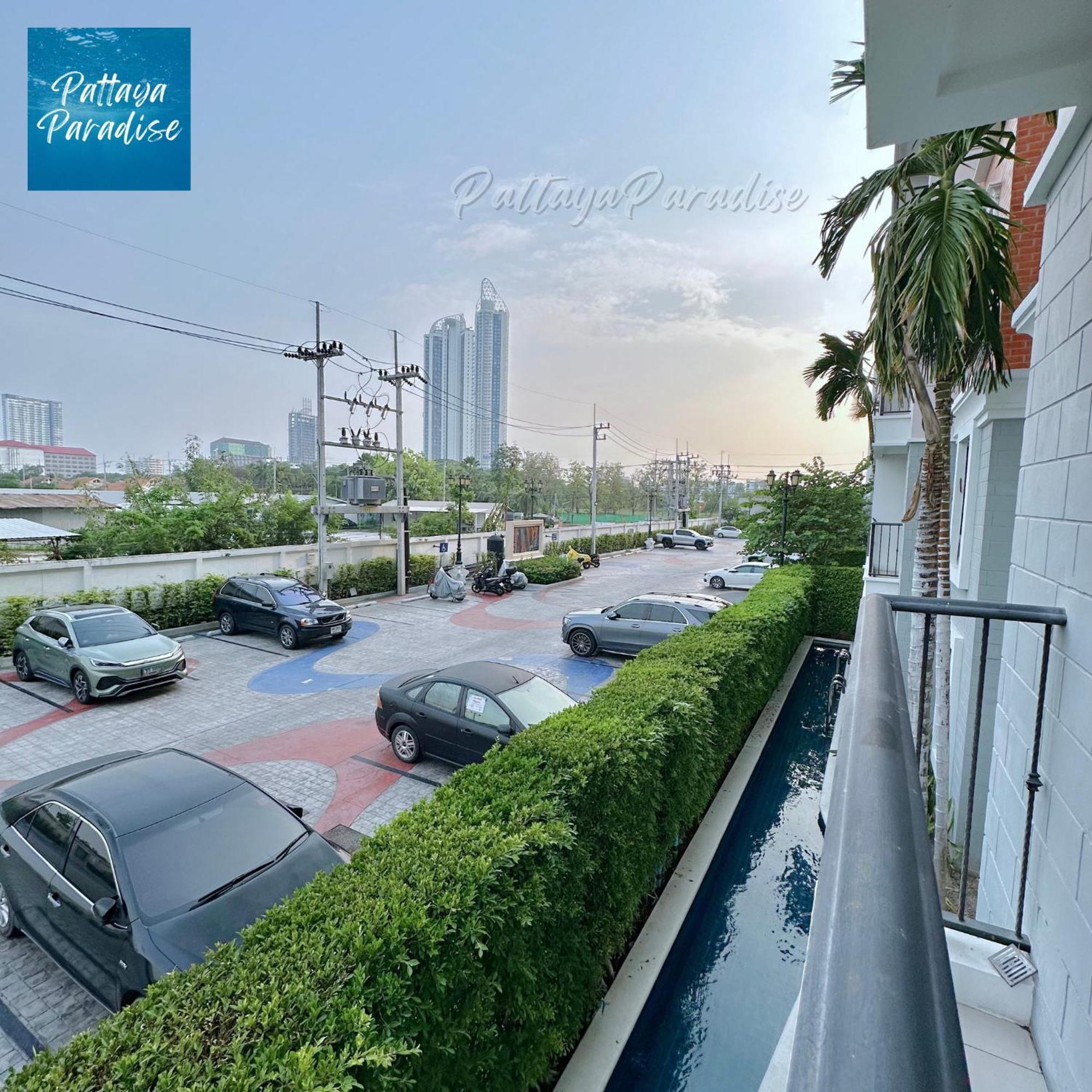 Espana Resort Jomtien Beach Pattaya Bagian luar foto